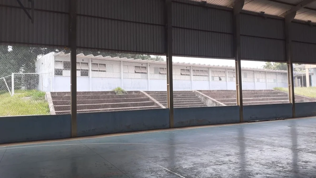 Redes de Proteção para Quadras Poliesportivas e Campos Society em MS: Cobertura Aérea e Fechamento Lateral ABNT NBR 16046