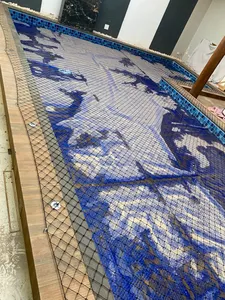 Rede de proteção preta de alta resistência instalada sobre piscina residencial no bairro Leblon em Campo Grande MS