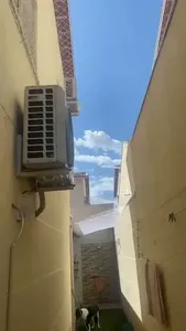 Vídeo real de fechamento aéreo de quintal e corredor com rede anti-fuga para gatos entre muros em Campo Grande MS - UauTelas
